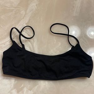 Triangl Mica - Ebony Black Top